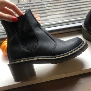 Doc Martens Chelsea Boot sz7 - barely worn